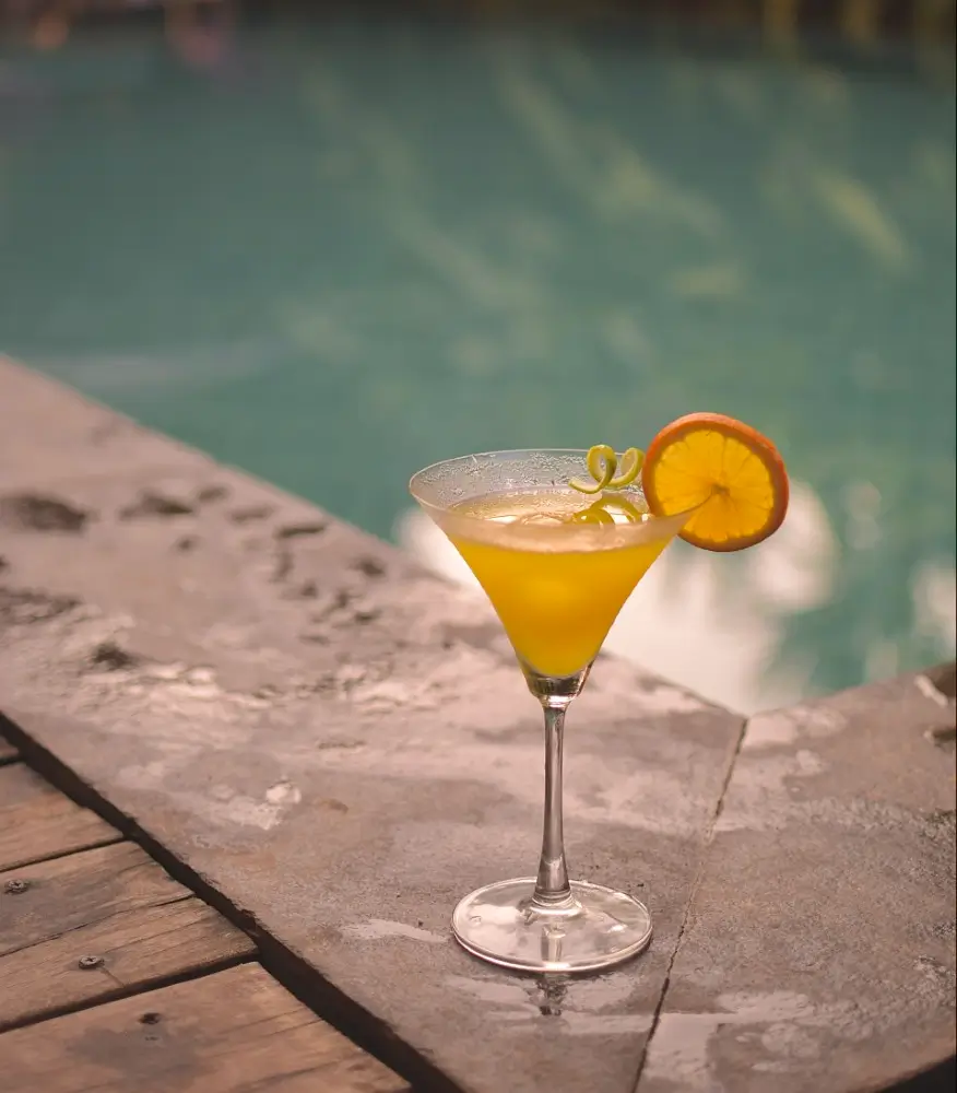 Poolside Restaurant & Lounge Bar